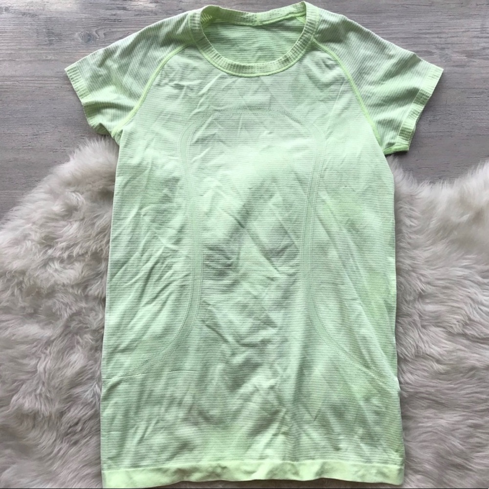 Lululemon swiftly tee faded zap dot